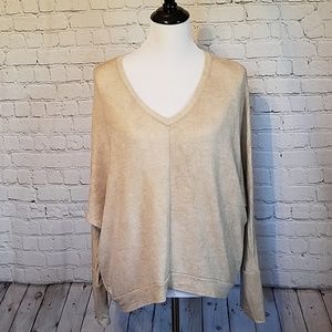 Tresics Cream V-Neck Women's Top